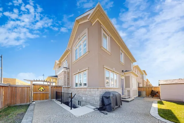 Additional image 50 of 153 Whitlock Ave