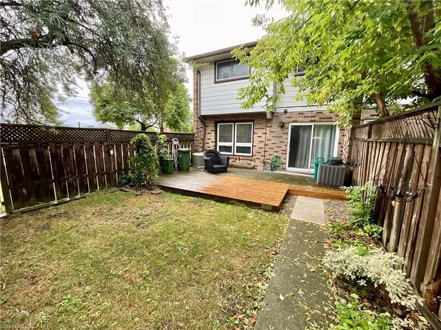 Additional image 20 of 4 Rosanne Cres