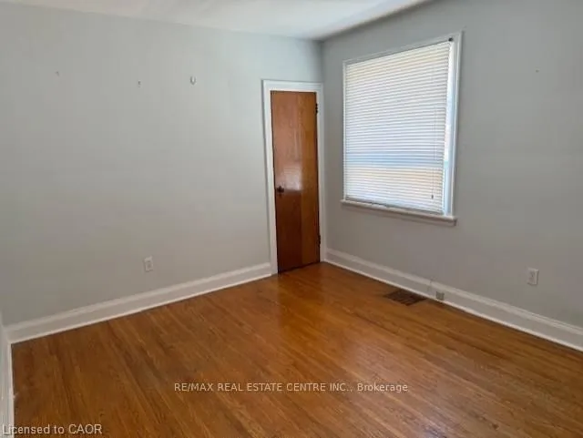 Additional image 9 of 77 Emerson St