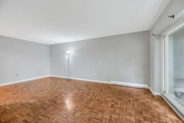 Additional image 10 of 11 Woodman Dr Unit 103