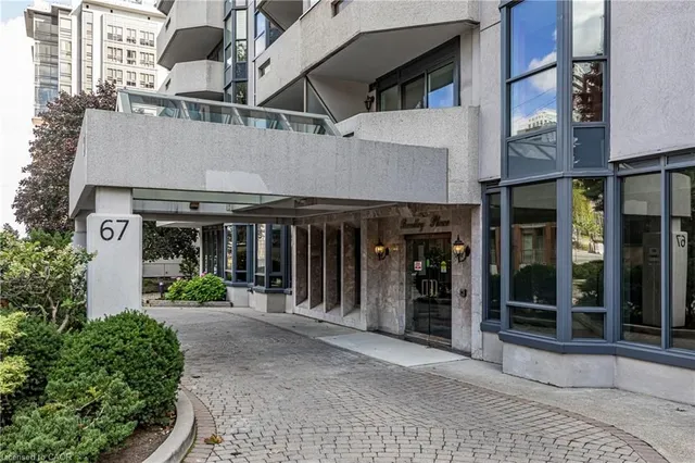 Additional image 2 of 67 Caroline St Unit 304 (3D)