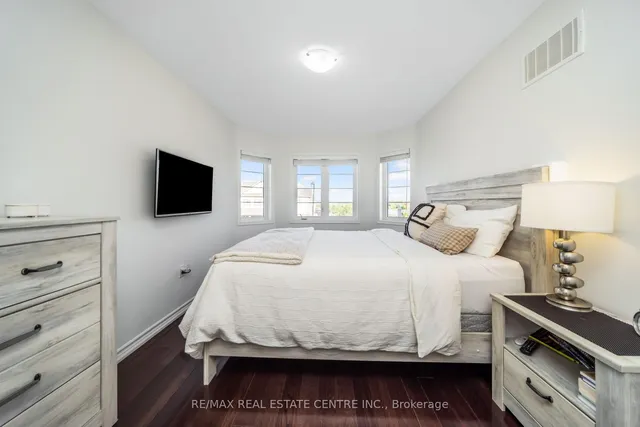 Additional image 40 of 486 Etheridge Ave