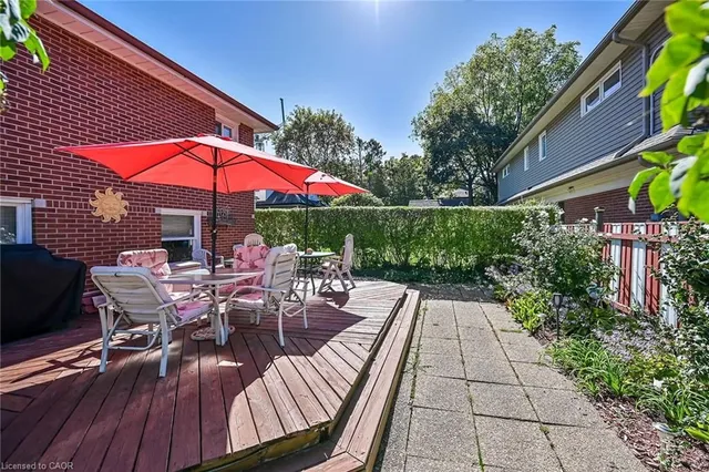 Additional image 46 of 27 Paradise Rd