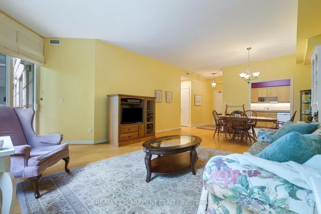 Additional image 13 of 77 Governors Rd Unit 102