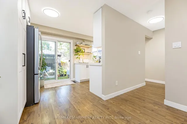 Additional image 12 of 235 Bronte St Unit 16