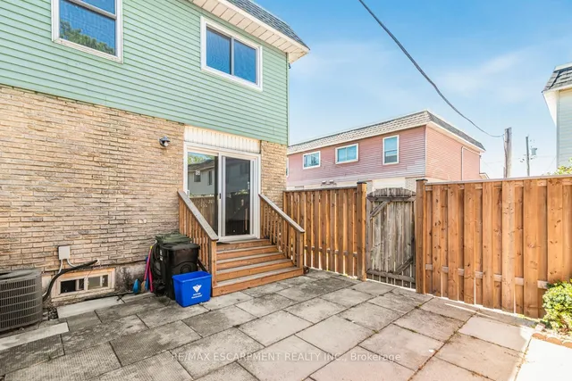 Additional image 30 of 25 Bryna Ave Unit F