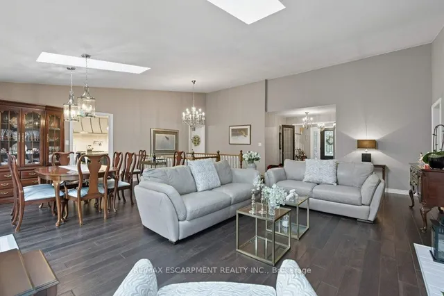 Additional image 7 of 31 Acredale Dr