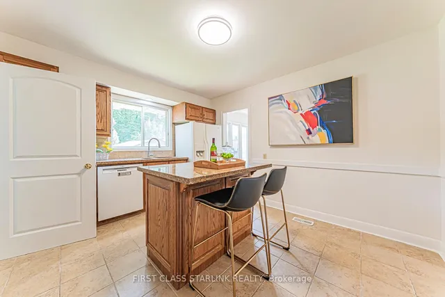 Additional image 9 of 621 Dynes Rd