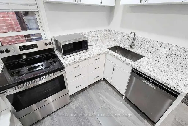 Additional image 19 of 24 East 22nd St