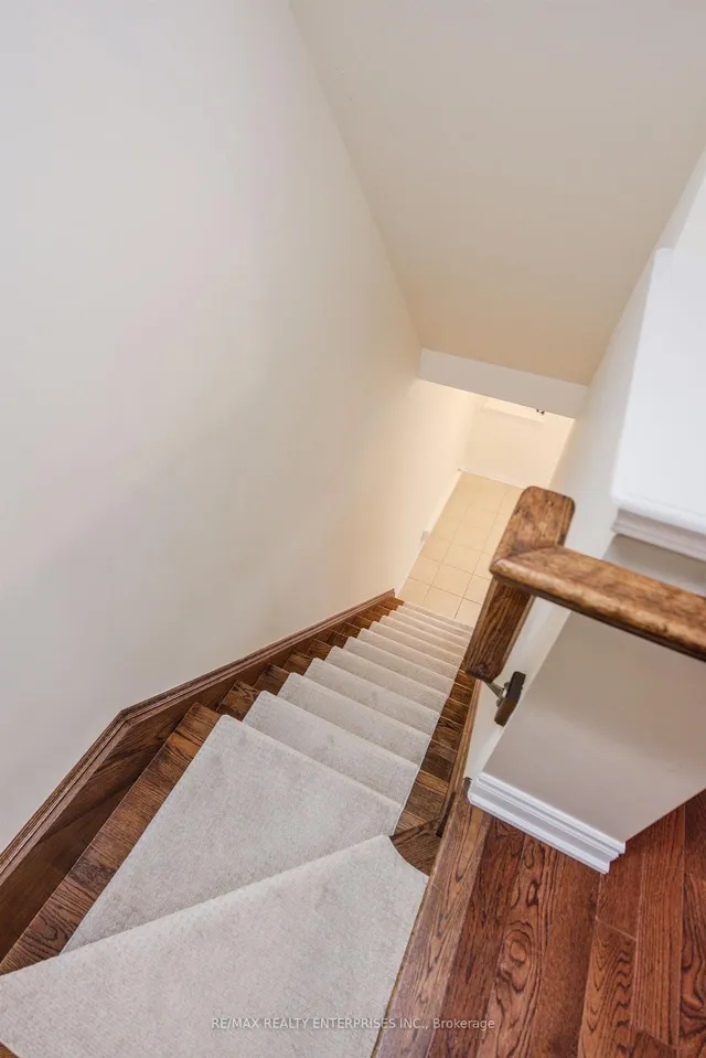 Additional image 10 of 568 Attenborough Terr