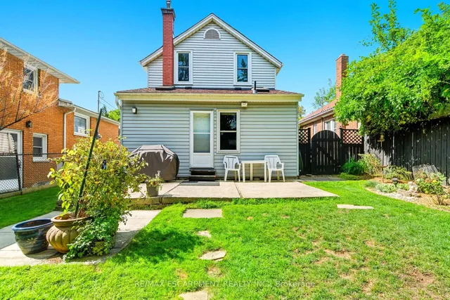 Additional image 34 of 33 Broadway Ave