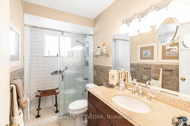 Additional image 25 of 23 Tyrone Dr