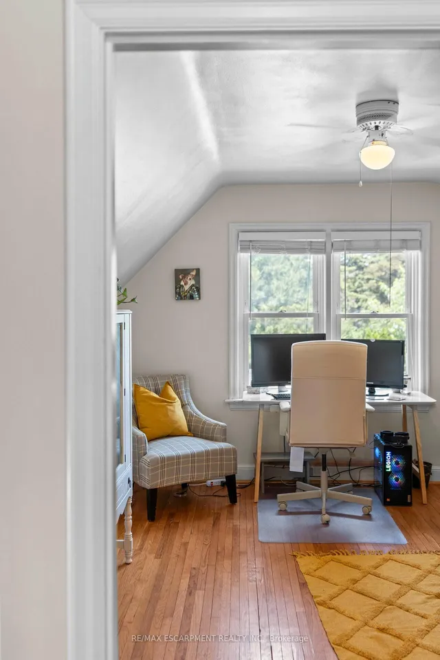 Additional image 29 of 48 Franklin Ave