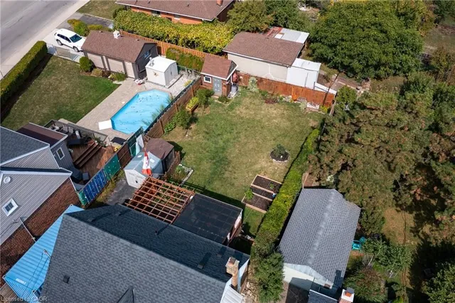 Additional image 36 of 3 Montrose Ave