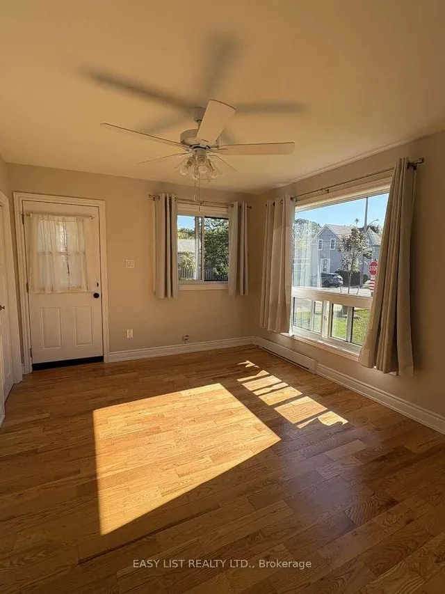 Additional image 19 of 55 Commercial St