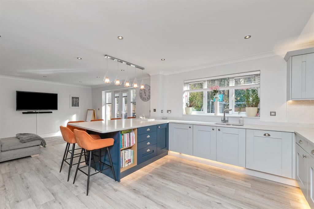 Additional image 8 of Elderberry Close, Bricket Wood, St. Albans