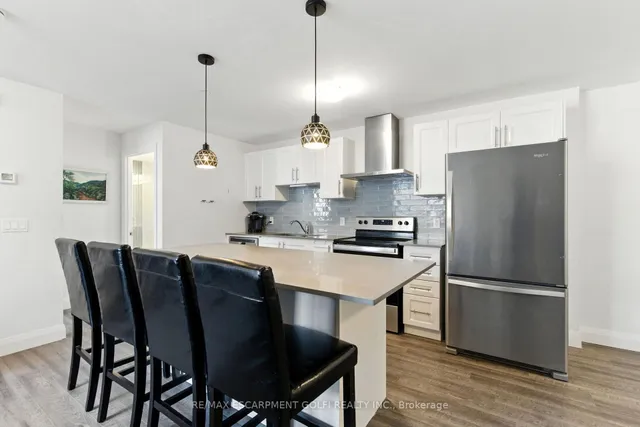 Additional image 5 of 1 Redfern Ave Unit 304