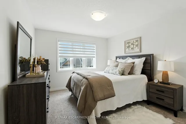 Additional image 31 of 9 Laguna Village Cres