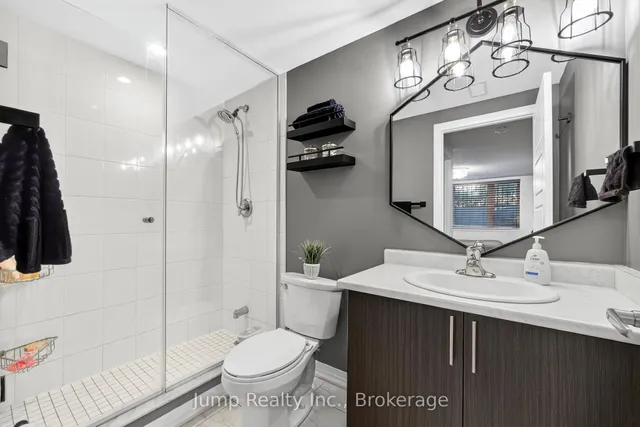 Additional image 40 of 1206 Main St Unit 107