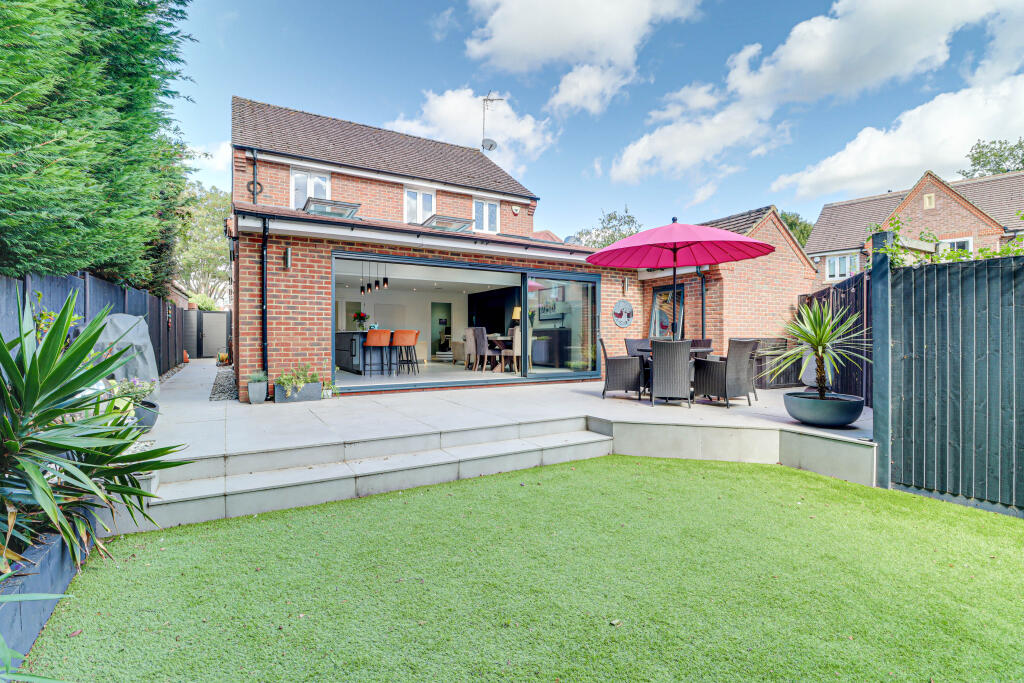 Additional image 19 of Laburnum Grove, St. Albans, Hertfordshire, AL2