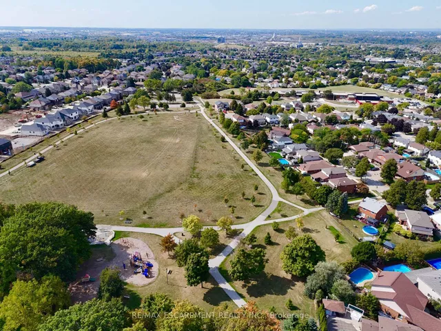 Additional image 47 of 40 GATESTONE Dr