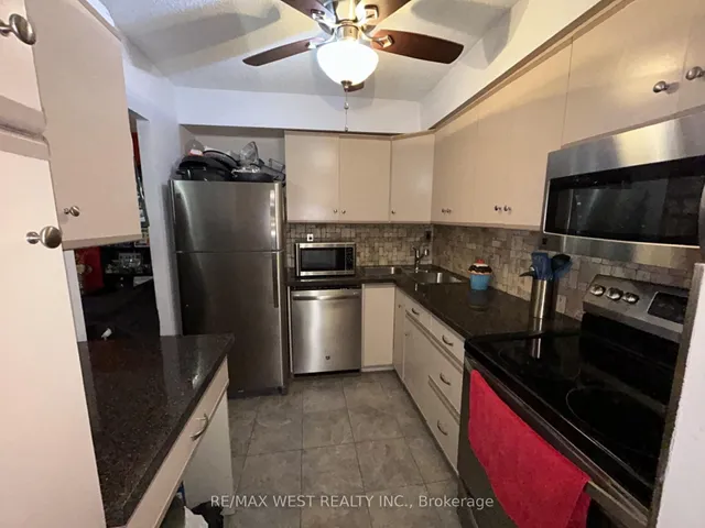 Additional image 4 of 975 Warwick Crt Unit 703