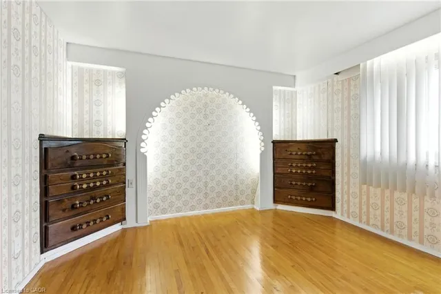 Additional image 29 of 33 Bernard St