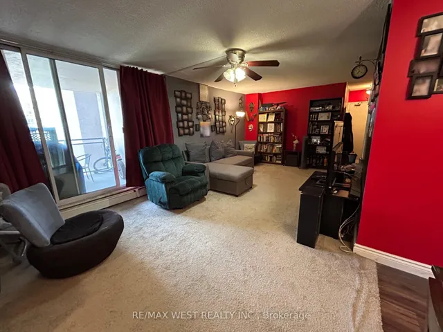 Additional image 8 of 975 Warwick Crt Unit 703