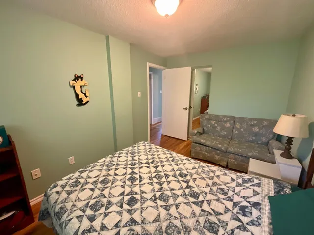 Additional image 7 of 4 Rosanne Cres Unit 4