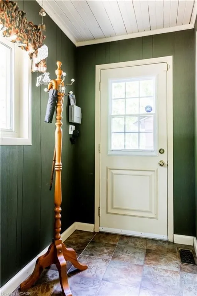 Additional image 13 of 17 Alma St