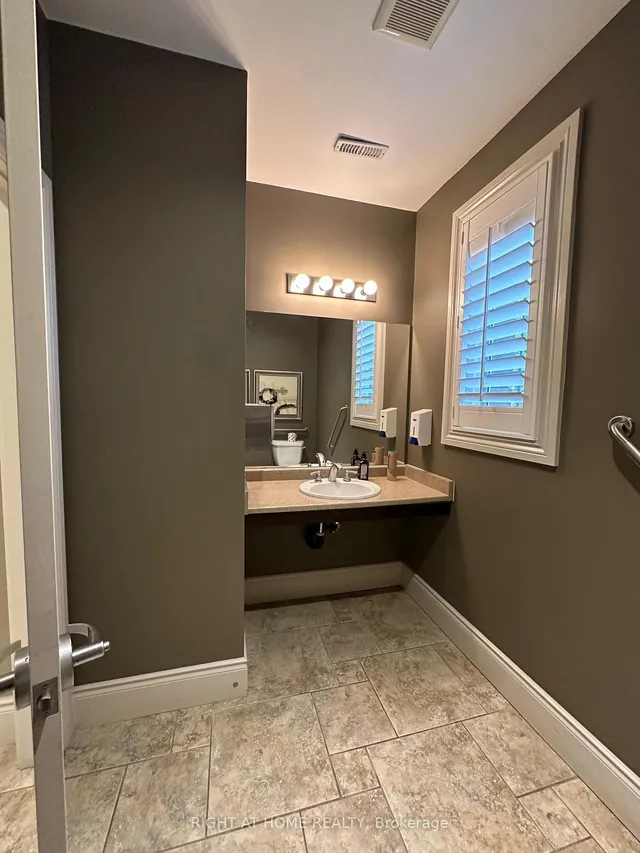 Additional image 46 of 1370 Main St Unit 311