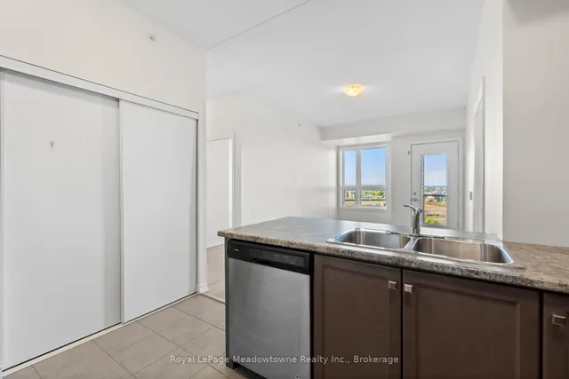 Additional image 5 of 630 Sauve St Unit 511