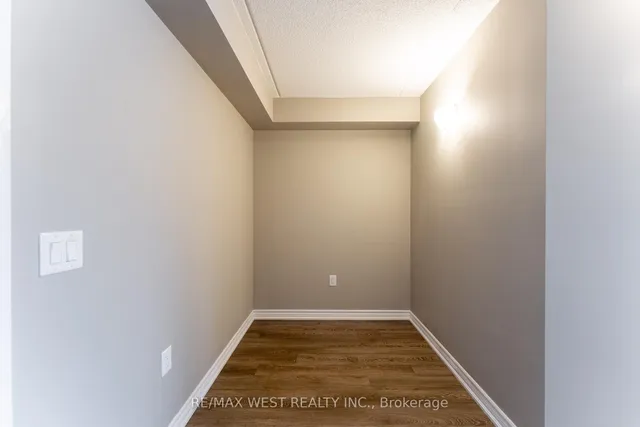 Additional image 7 of 716 Main St Unit 910