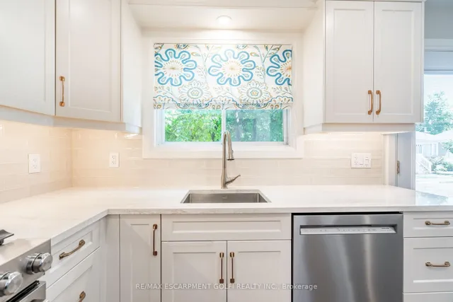 Additional image 8 of 38 Salem Ave