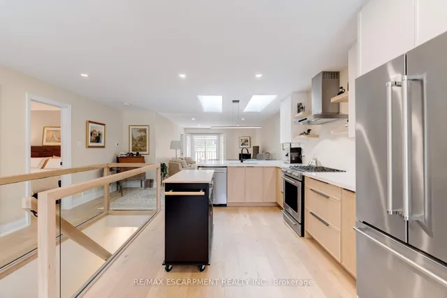 Additional image 15 of 5255 Lakeshore Rd Unit 57