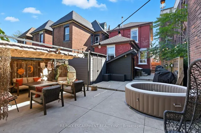 Additional image 24 of 249 Bay St