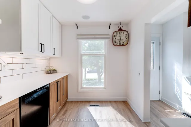 Additional image 7 of 2261 Leominster Dr