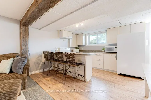 Additional image 29 of 37 WEST Ave