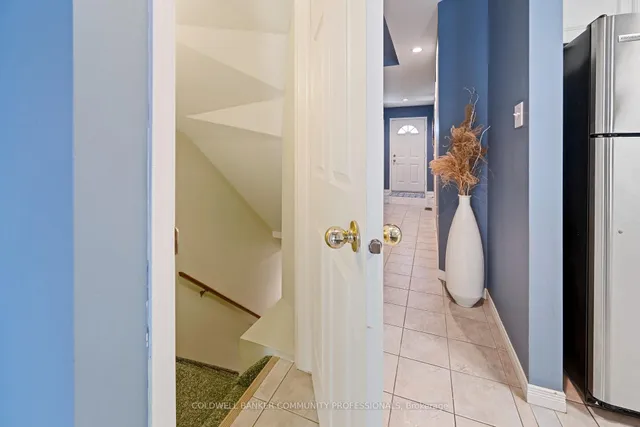 Additional image 22 of 1809 Upper Wentworth St Unit 14