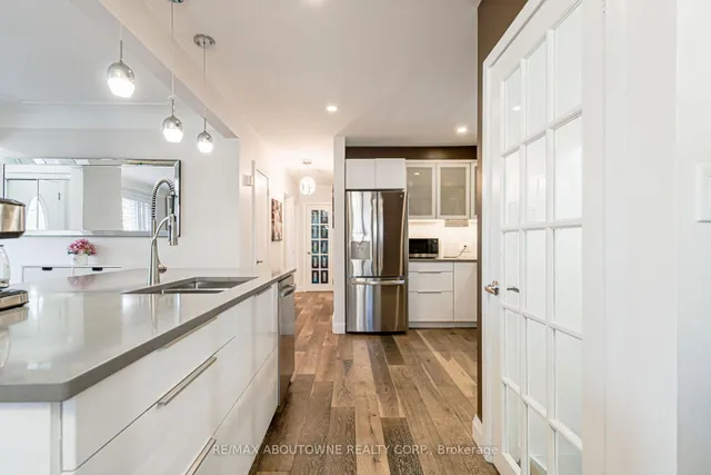 Additional image 16 of 2105 Maplewood Dr