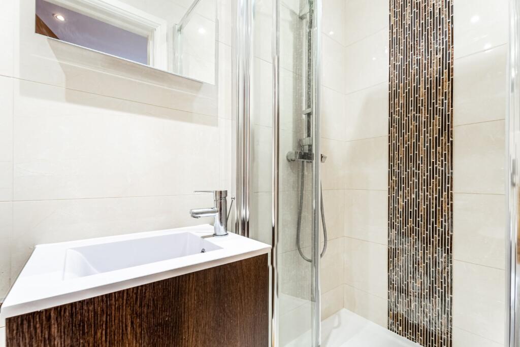 Additional image 11 of Heron Close, Wheathampstead, St. Albans, Hertfordshire, AL4