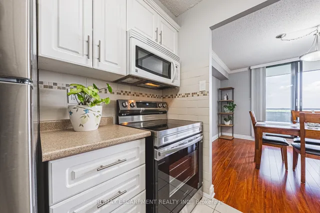 Additional image 7 of 2055 UPPER MIDDLE Rd Unit 1403