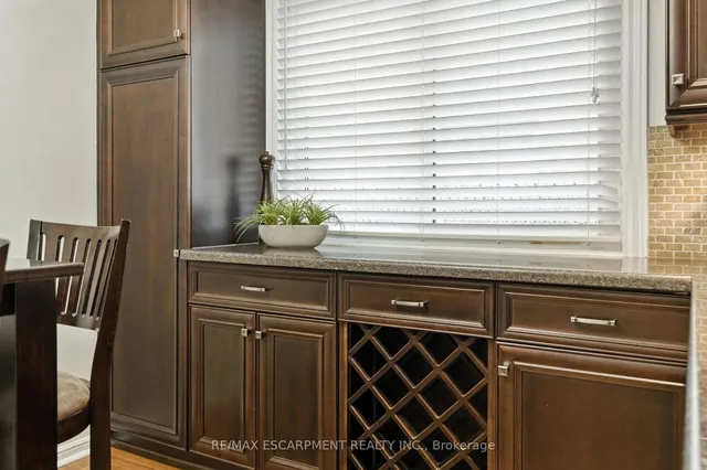 Additional image 15 of 561 Harmony Ave