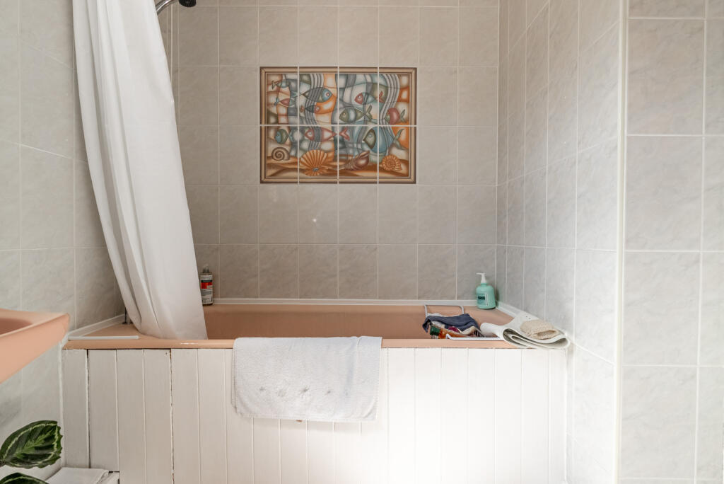 Additional image 17 of Garden Court, Wheathampstead, St. Albans, Hertfordshire, AL4