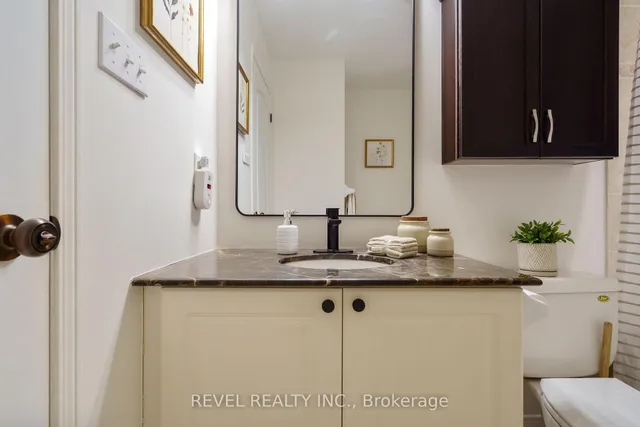 Additional image 21 of 14 Fox Ru