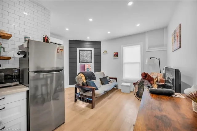 Additional image 14 of 262 Robert St