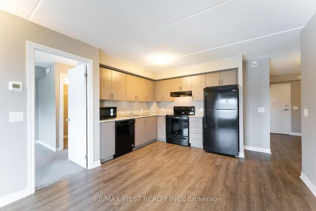 Additional image 17 of 716 Main St Unit 910