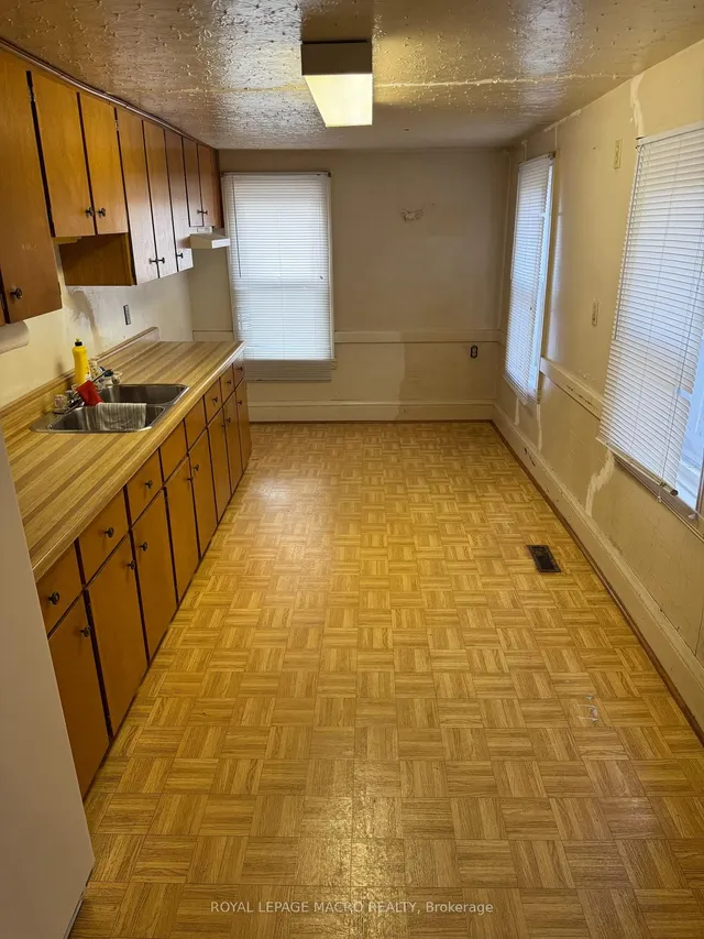 Additional image 8 of 215 Ray St