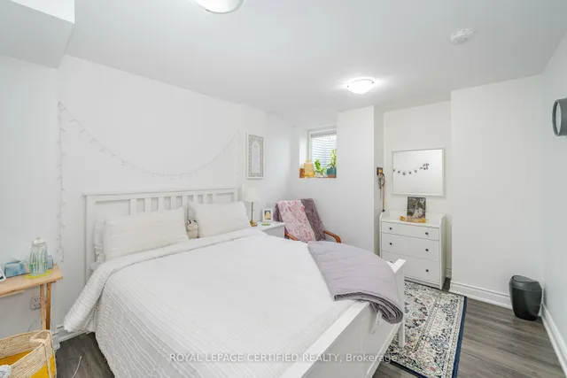 Additional image 34 of 335 Bessborough Dr