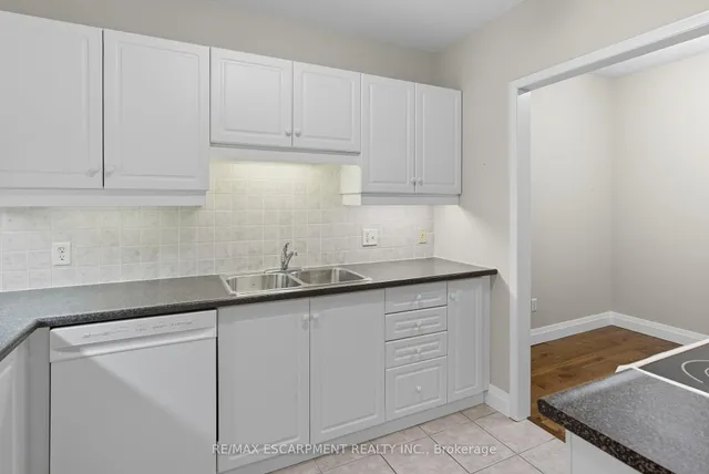Additional image 6 of 2075 Amherst Heights Dr Unit 211